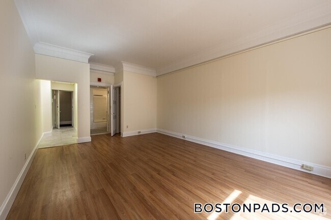 Building Photo - 62 Boylston St Unit 703 Rental