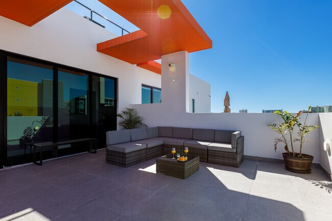 Saffron Apartments (Furnished Rooms)