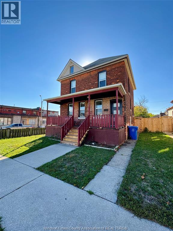 Photo - 531 Langlois Ave