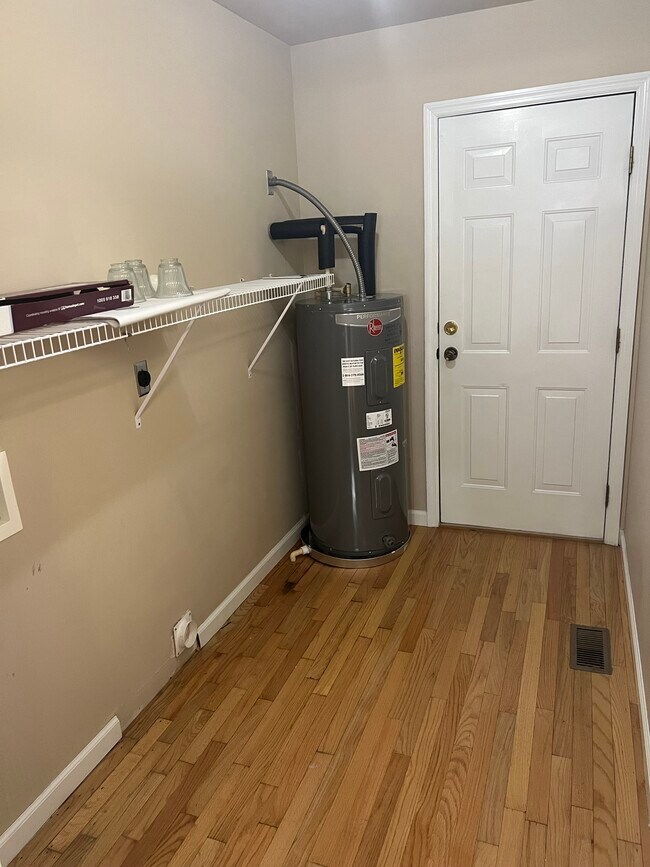 Photo - 2745 Apple Orchard Dr NW