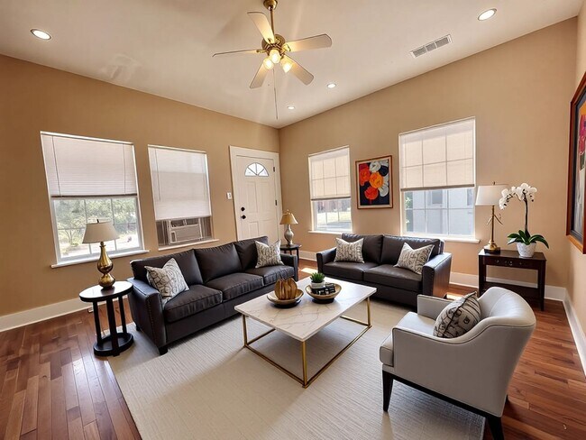 Photo - AMAZING!! 1 Bedroom 1 Bathroom Duplex In Highland Park!