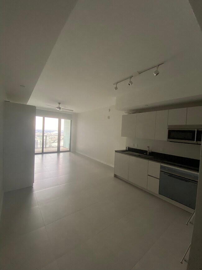 Photo - 1010 Brickell Ave Unit 4410