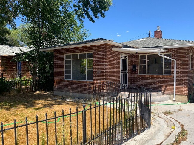 411 Colorado River Blvd - 411 Colorado River Blvd Casa