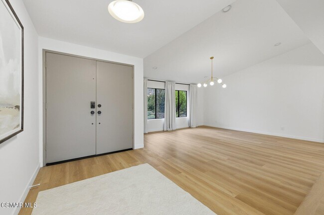 Photo - 822 Rim Crest Dr