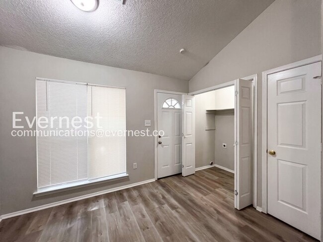Photo - 7594 Iris Dr
