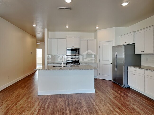 5124 W Milliron Dr