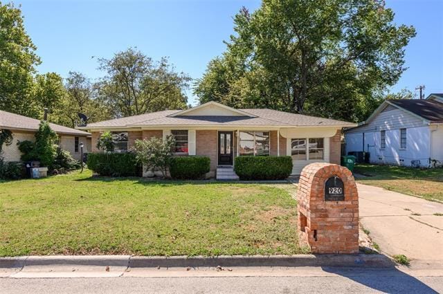 Photo - 920 Manhattan Dr House