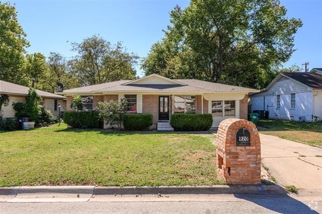Building Photo - 920 Manhattan Dr Rental