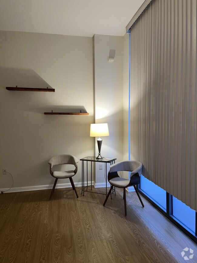 Building Photo - 440 L St NW Unit 106 Rental
