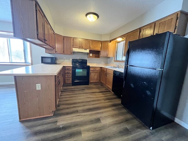 Photo - Spacious End Unit 2 Bed/1 Bath Townhome!