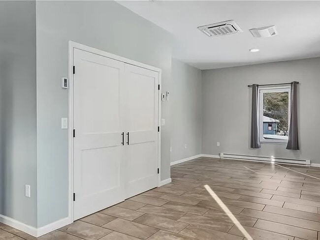 Photo - 101 Vera Cir Unit 101B