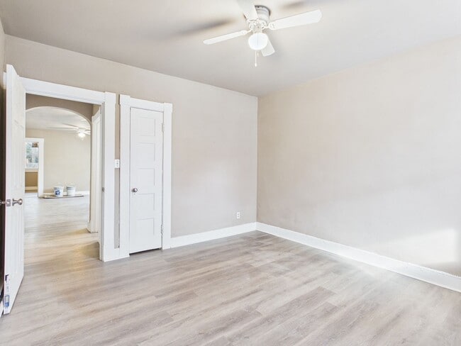 Photo - 2508 North Ave Unit Apt 2