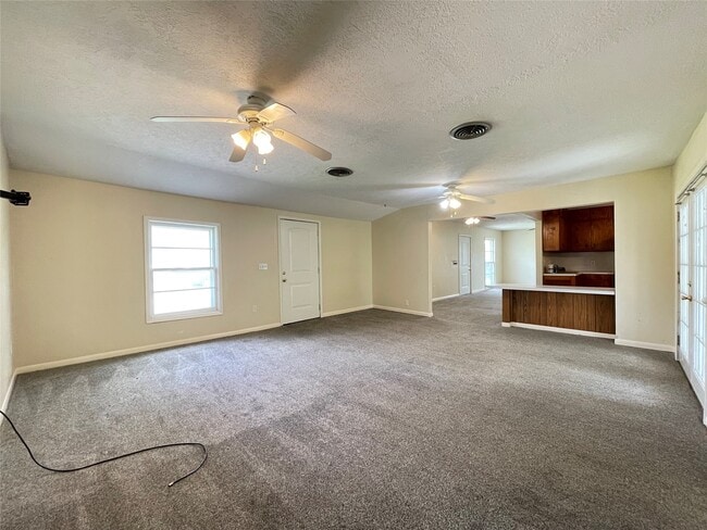 Photo - 140 Laurel St