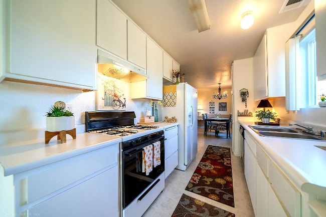 Photo - 16810 Winchell Dr