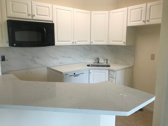 Photo - 1559 Parker Ave Apartments Unit 203