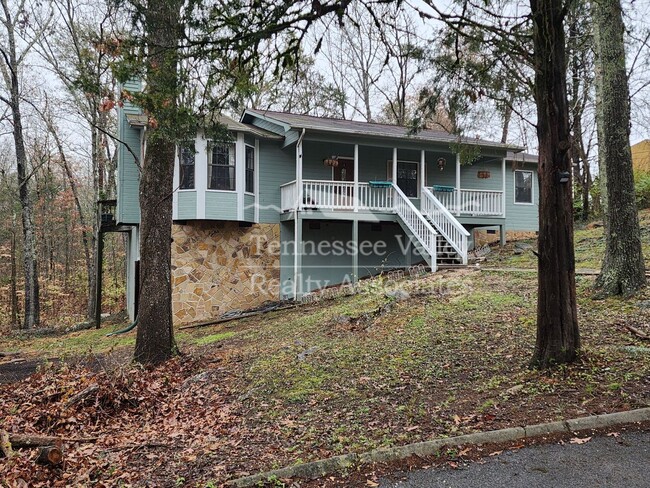 Right off of Asheville HWY 3-bedroom, 2-ba... - Right off of Asheville HWY 3-bedroom, 2-ba... House