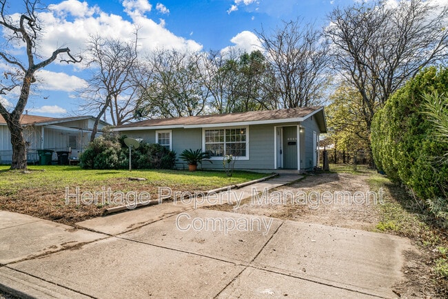 Photo - 1222 W Thorain Blvd