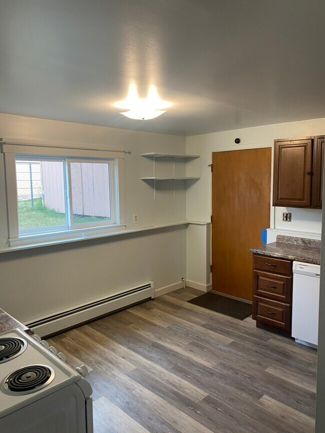 Photo - 520 N 11th Ave