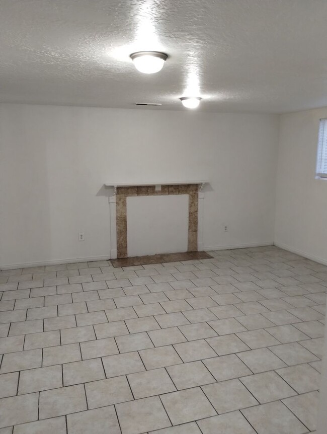 Photo - 3193 Meadowlark Dr Unit Whole House