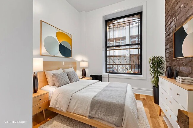 Photo - 331 W 16th St Unit 2