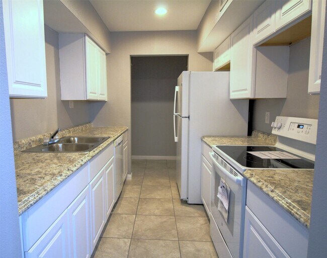 Photo - 16120 Stuebner Airline Rd Unit 601