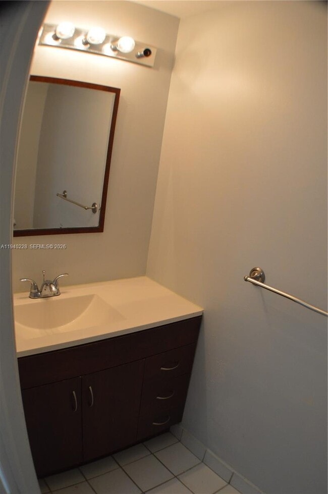 Photo - 1527 Veracruz Ln