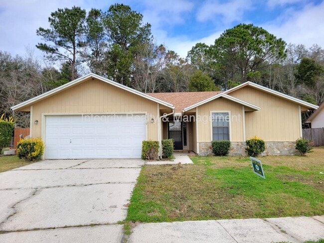 Building Photo - 7519 Allspice Cir N