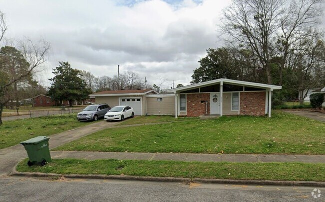 Building Photo - For Rent in Montgomery! Vouchers WELCOME! Rental