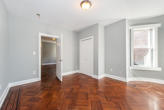 Photo - 894 AVENUE C Unit 2