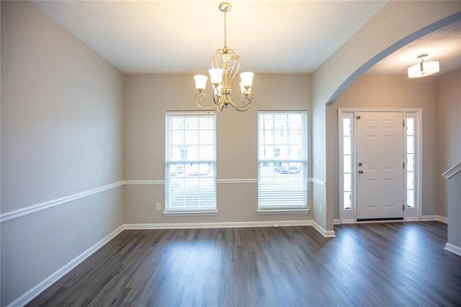 Photo - 649 Kenridge Dr