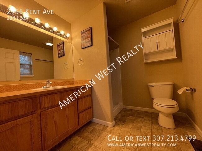 Photo - 2956 Kent Ave
