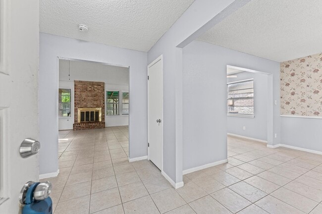 Photo - 11914 Meadowtrail Ln