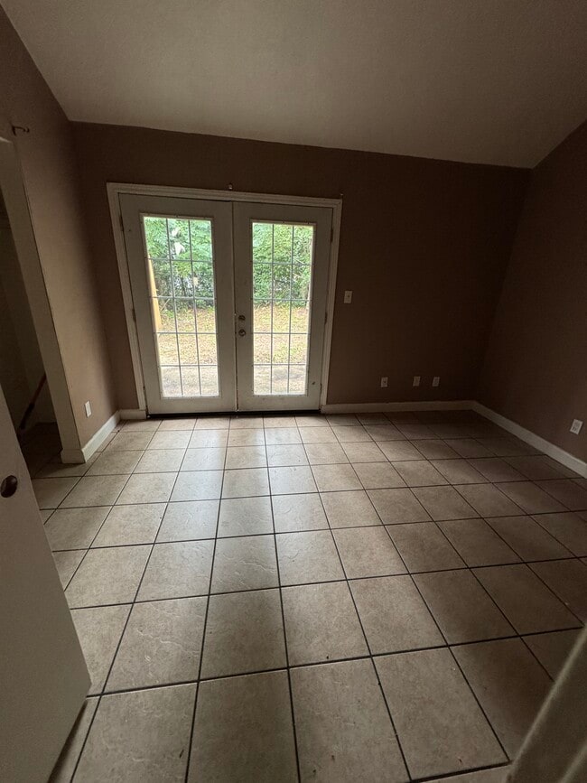 Building Photo - 1860 Nekoma Ct Rental