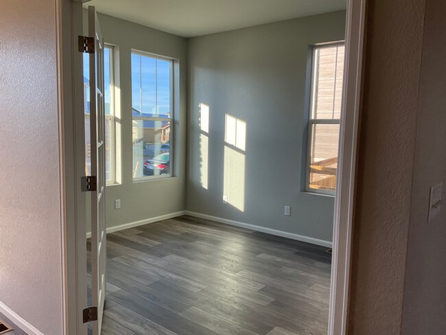 Photo - 21250 E Radcliff Pl