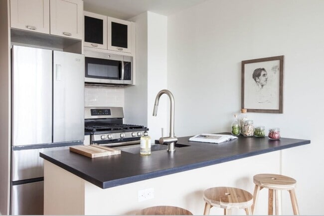 Photo - 976 Fulton St