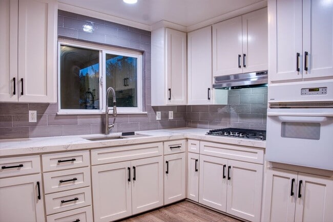 Photo - 1009 E Alexander Ave