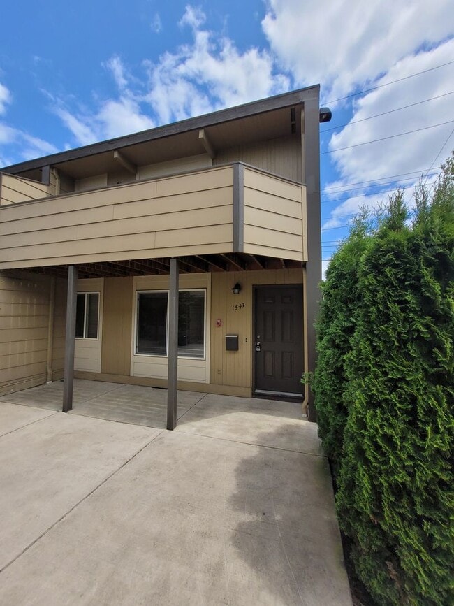 Well-kept 2-story townhome! - Well-kept 2-story townhome! Unidad 1547