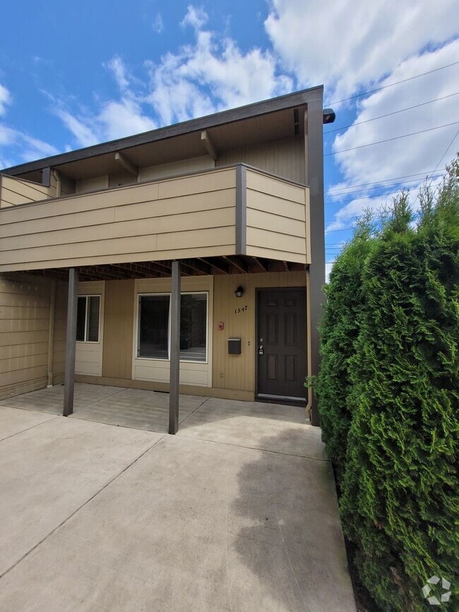 Building Photo - Well-kept 2-story townhome! Unit 1547