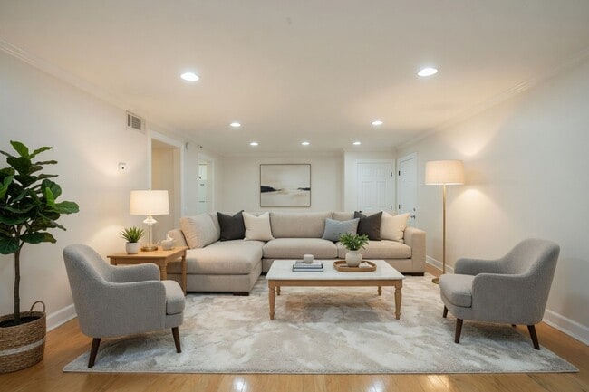 Photo - 525 N Dupont Ave Unit 11A