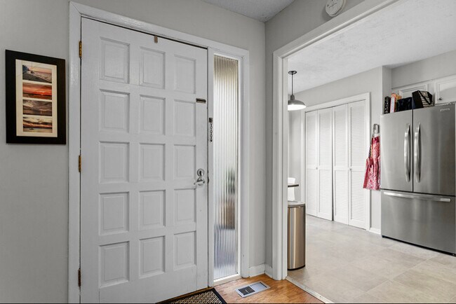 Photo - 4100 Five Oaks Dr