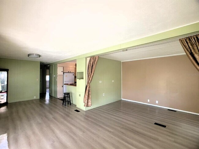 Photo - 407 51st Ave Terrace W