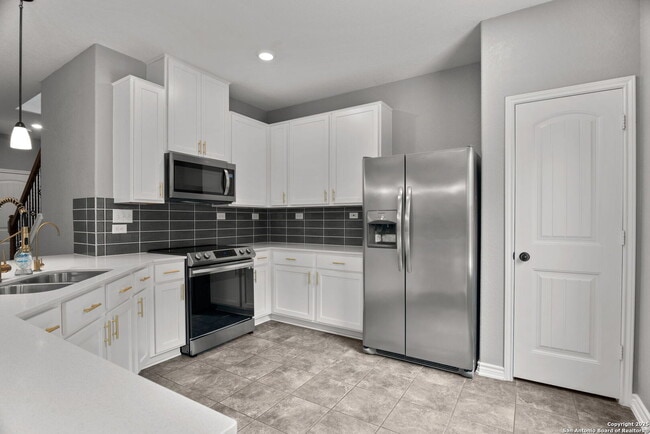 Photo - 5911 Eckhert Rd