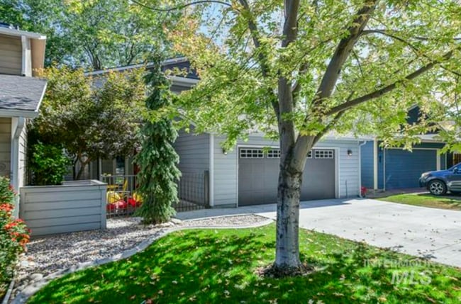 Photo - Gorgeous Updated Home in the Heart of Eagl...