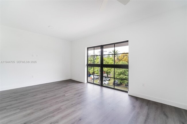 Photo - 1165 NW 8th Ave Unidad 302