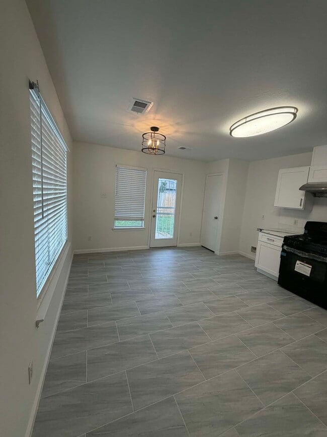 Photo - 13426 Sanderford Ln