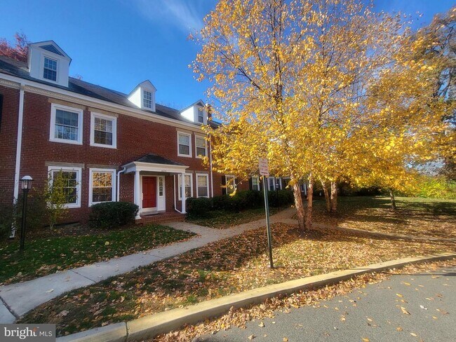 Photo - 3279 S Stafford St Unit B1