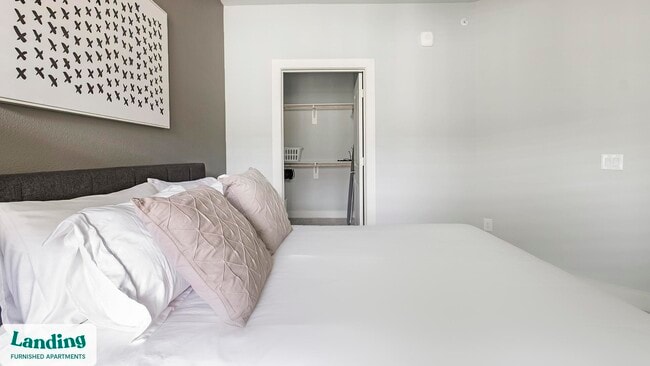 Photo - 1619 N Frazier St Unidad 439