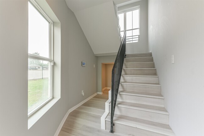 Photo - 5302 Tarawa Rd