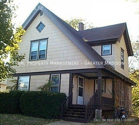 Spacious 4 bedroom house near Camp Randall... - Spacious 4 bedroom house near Camp Randall...