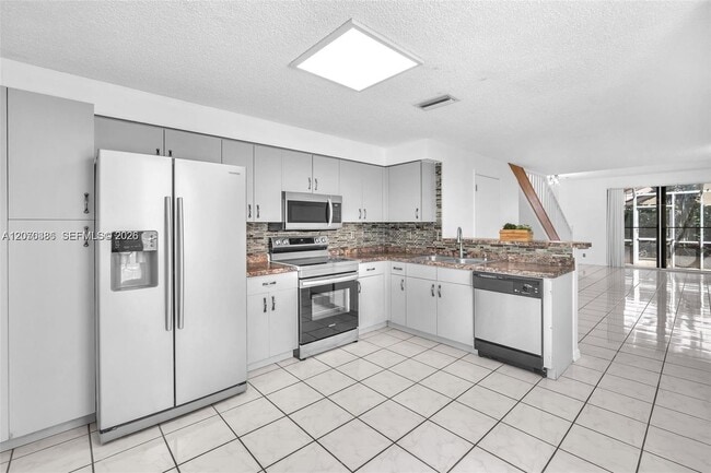 Photo - 800 Sorrento Dr